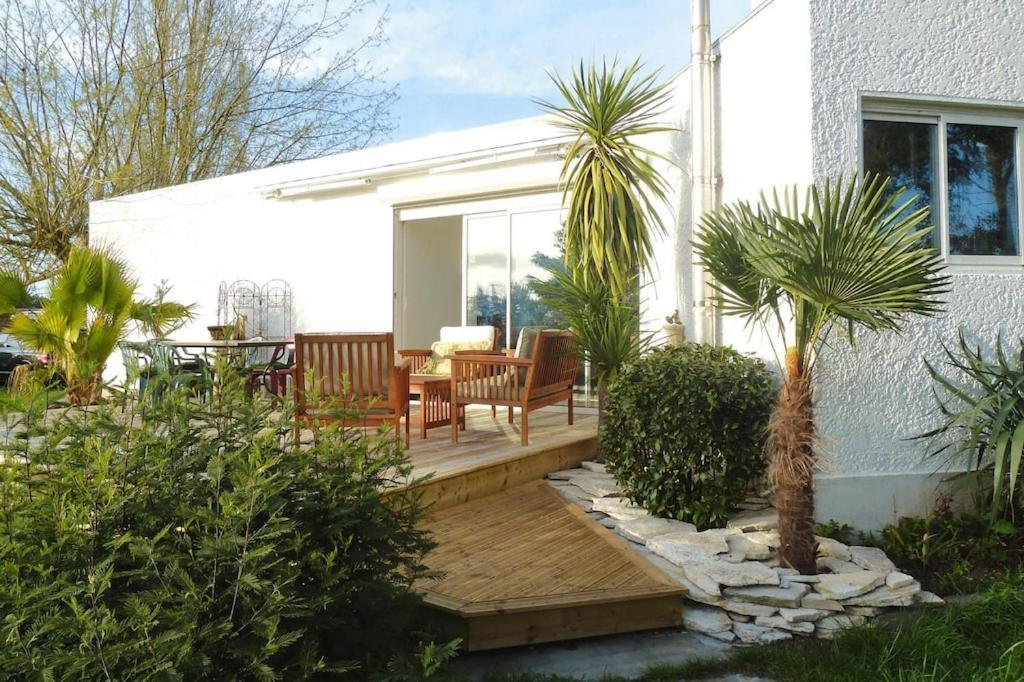 Holiday Home With Indoor Pool, Le Porge Buitenkant foto