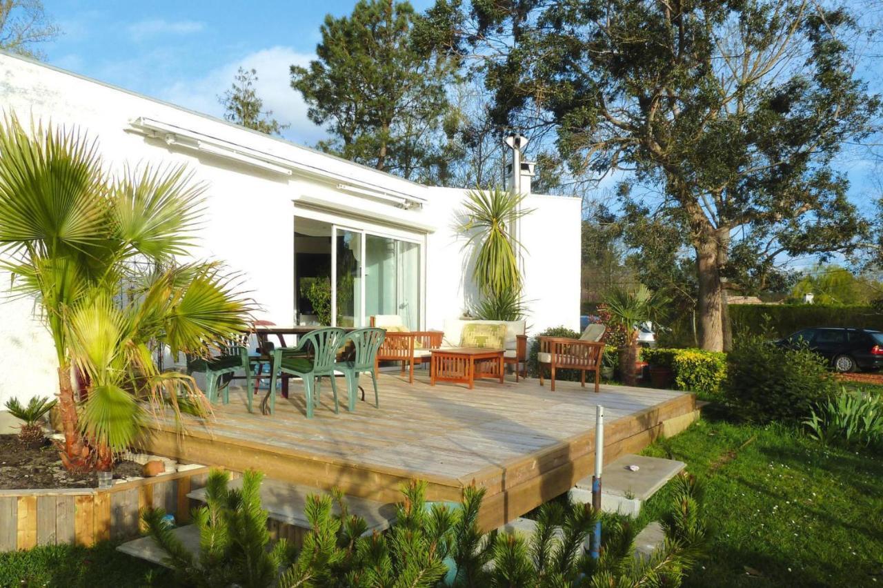 Holiday Home With Indoor Pool, Le Porge Buitenkant foto