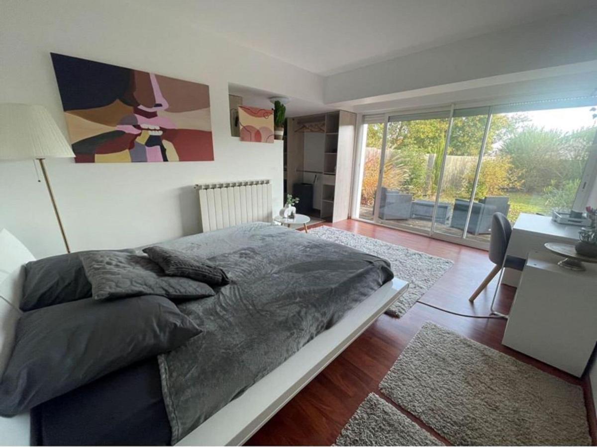 Holiday Home With Indoor Pool, Le Porge Buitenkant foto