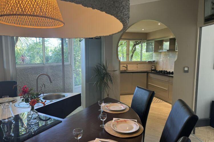 Holiday Home With Indoor Pool, Le Porge Buitenkant foto